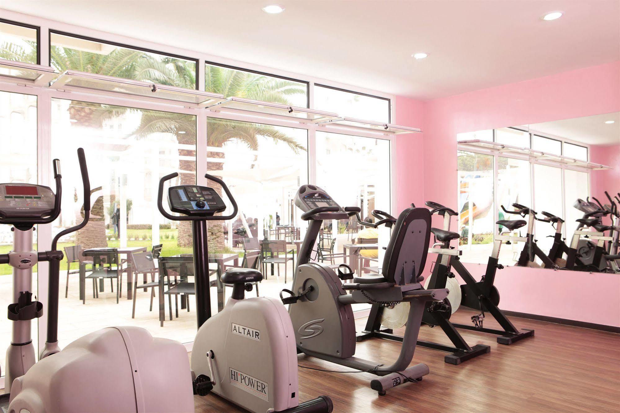 Tui Suneo Kenzi Europa Agadir Eksteriør bilde A gym at a hotel